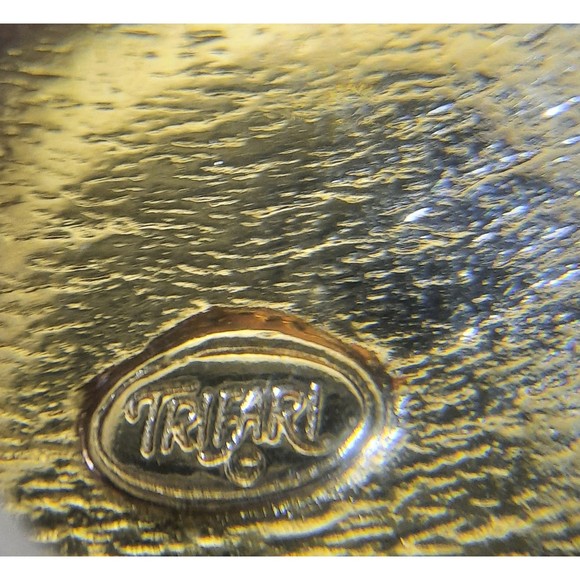 Trifari Signed 1970's Vintage Statement Necklace - Picture 6 of 9